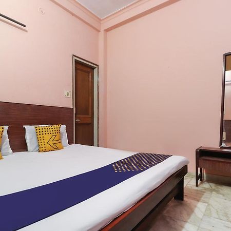 SPOT ON 62933 Jaiswal Guest House Hasanganj Extérieur photo
