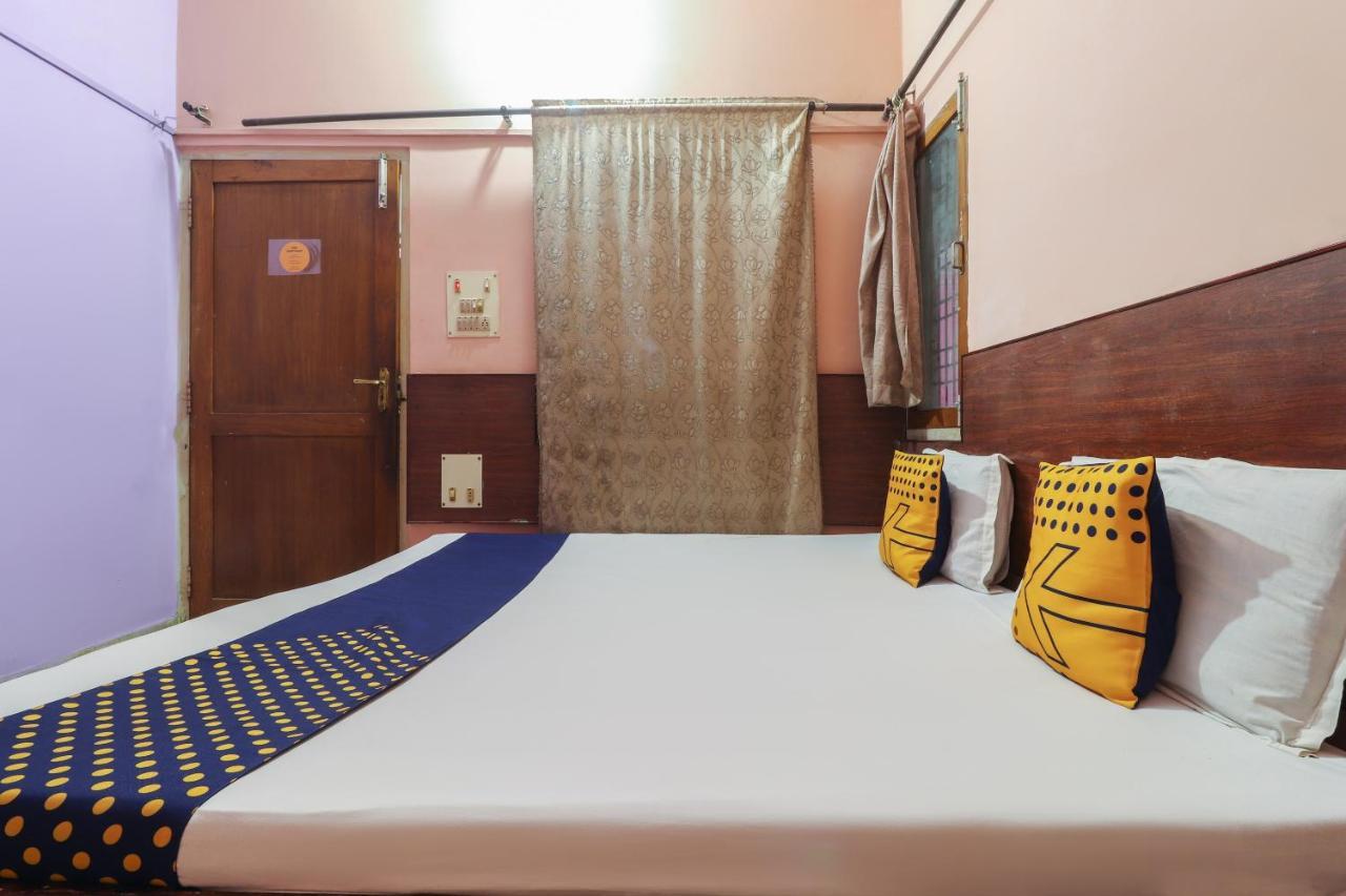 SPOT ON 62933 Jaiswal Guest House Hasanganj Extérieur photo