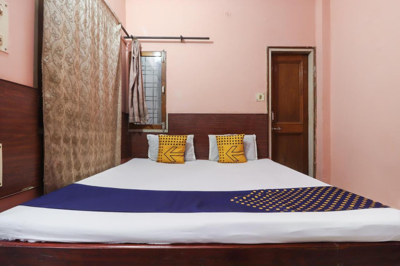 SPOT ON 62933 Jaiswal Guest House Hasanganj Extérieur photo
